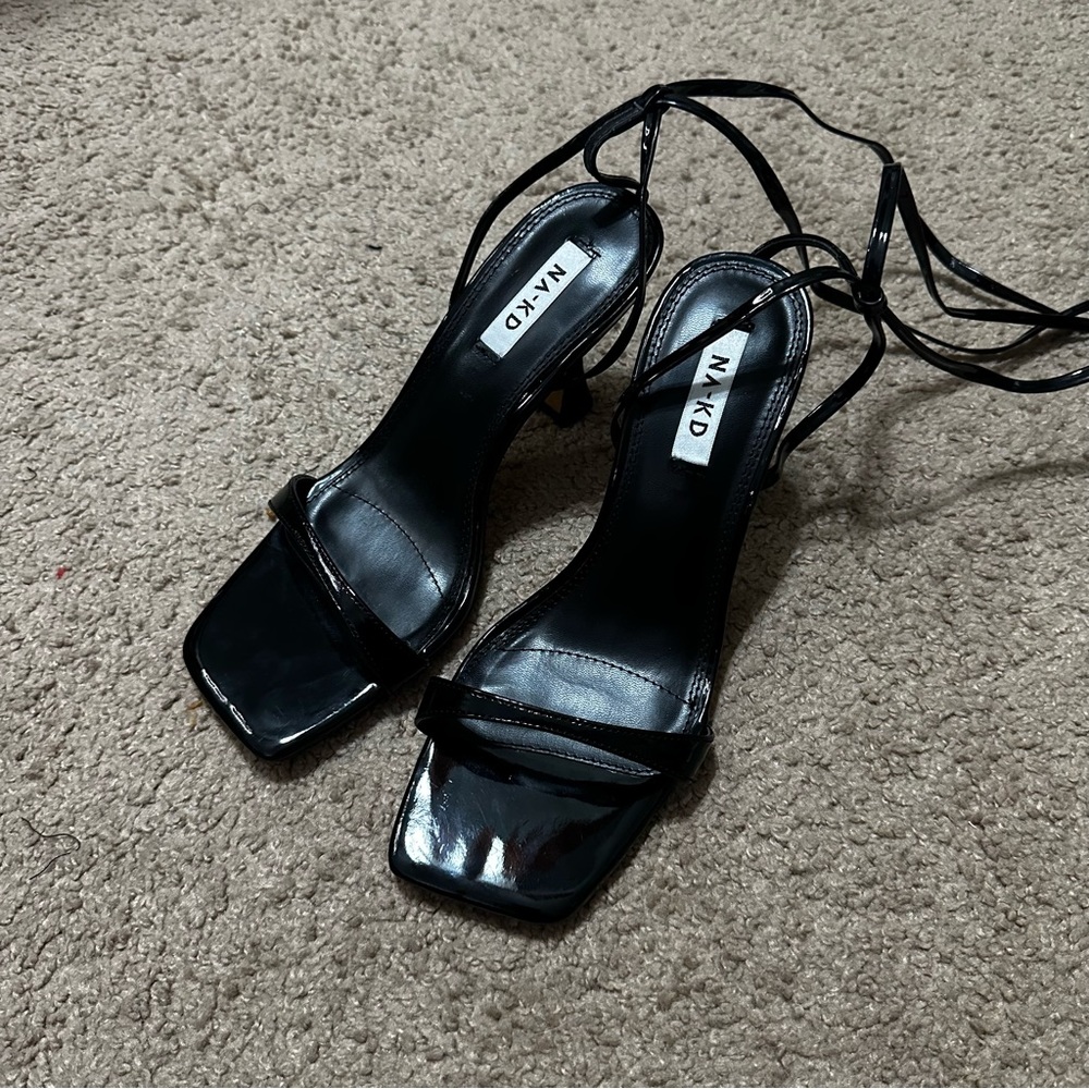 Black NA-KD strappy sandal heels - Picture 3 of 4